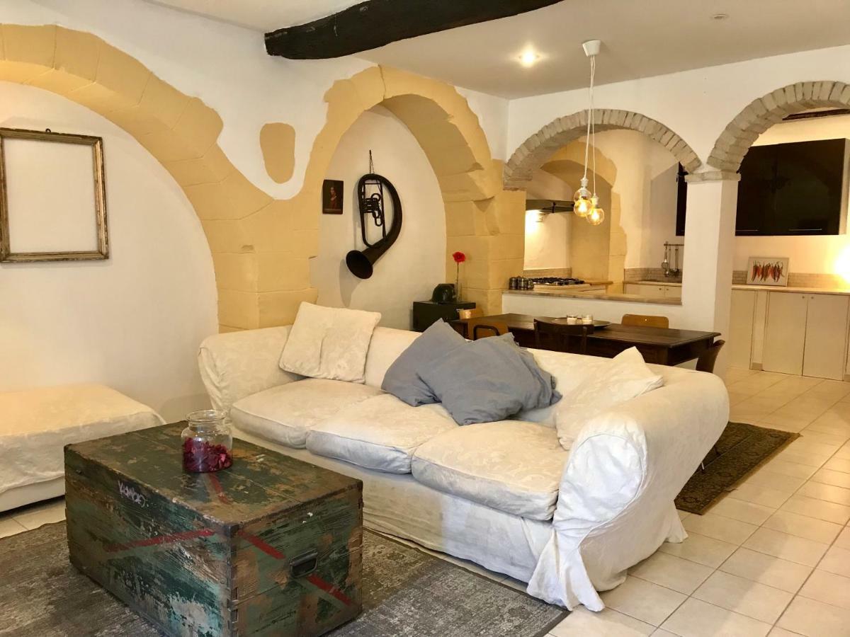 The Heart Of Cagliari, Cozy 2 Bedroom Apartment Exterior foto